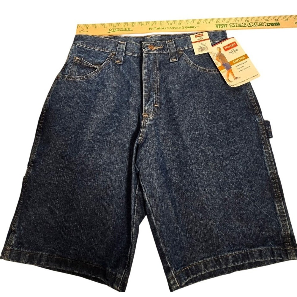 WRANGLER SIZE: 30 Relaxed Fit Five Pocket Denim Short W/ 10" Inseam NEW!. 791